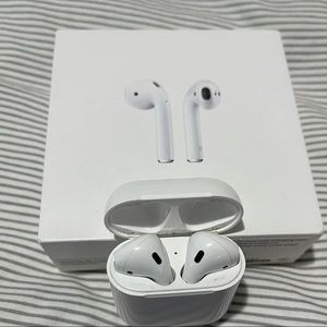 AirPods